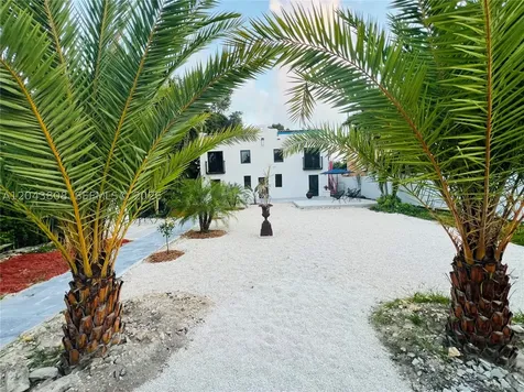 2134 SW 11th Street Miami FL 33135
