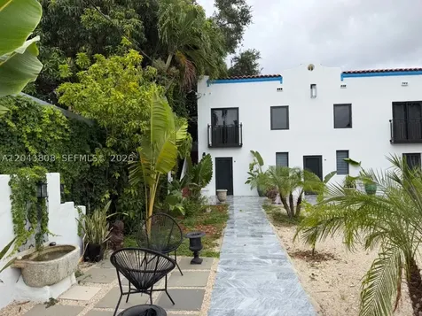 2134 SW 11th Street Miami FL 33135
