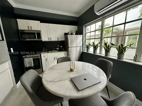 836 10th Street Miami Beach FL 33139