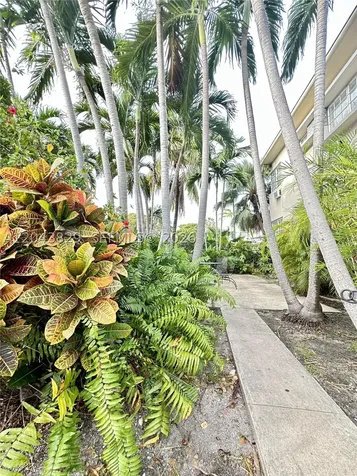 836 10th Street Miami Beach FL 33139