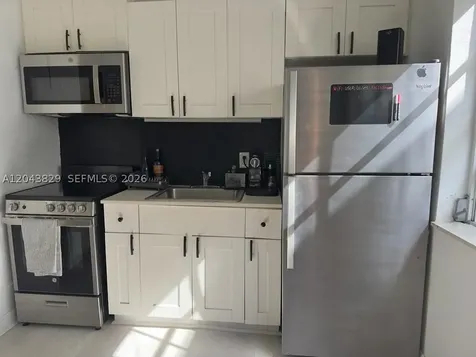 836 10th Street Miami Beach FL 33139