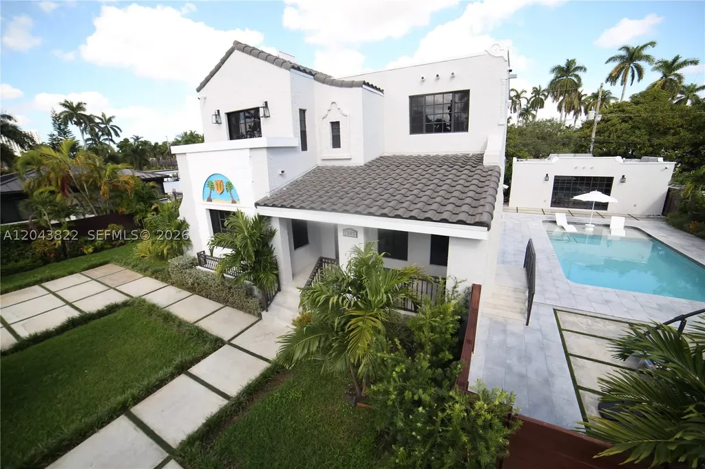 1345 Hollywood Boulevard Hollywood FL 33019