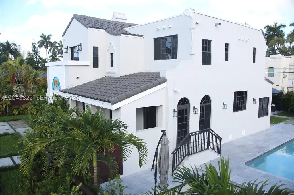 1345 Hollywood Boulevard Hollywood FL 33019