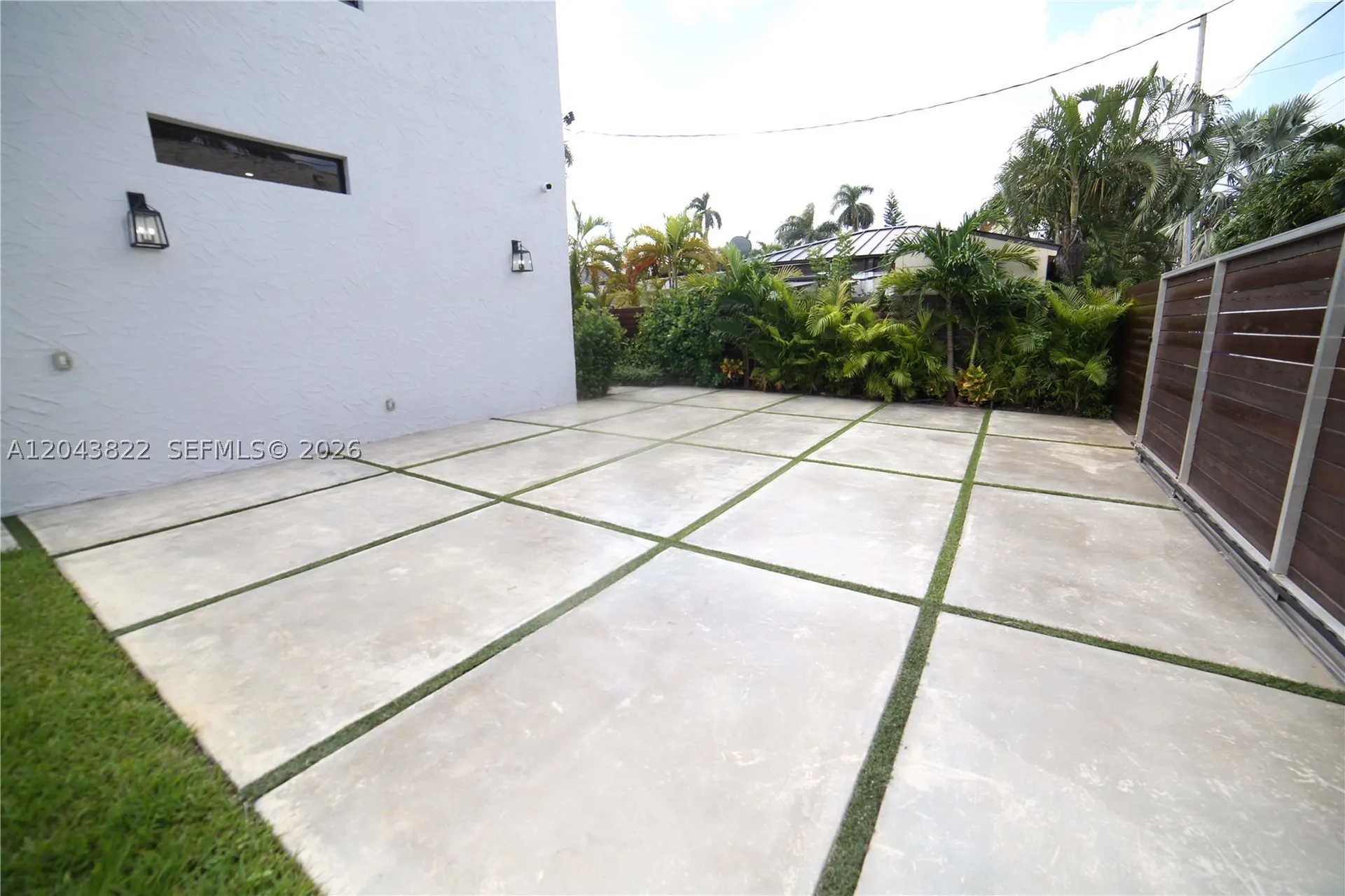 1345 Hollywood Boulevard Hollywood FL 33019
