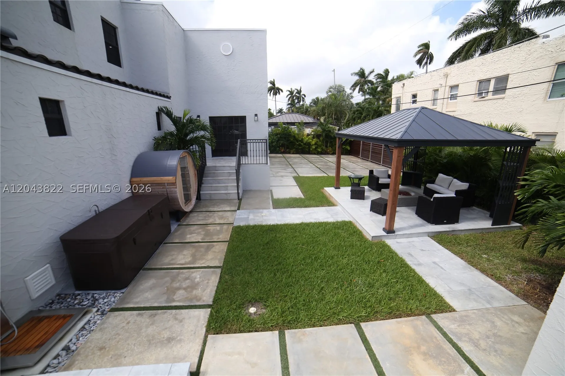 1345 Hollywood Boulevard Hollywood FL 33019