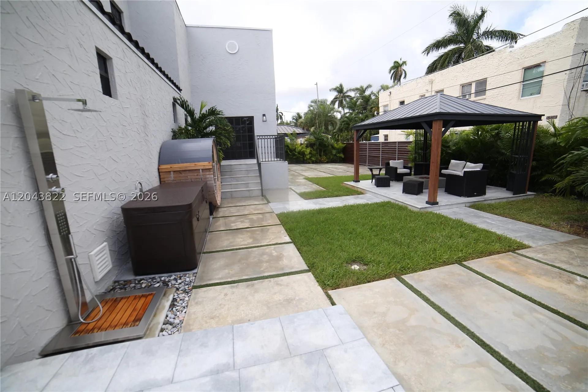 1345 Hollywood Boulevard Hollywood FL 33019