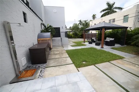 1345 Hollywood Boulevard Hollywood FL 33019