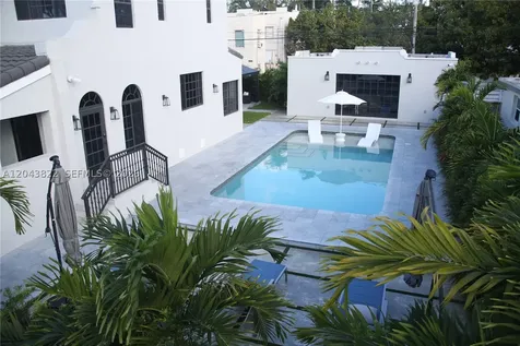1345 Hollywood Boulevard Hollywood FL 33019