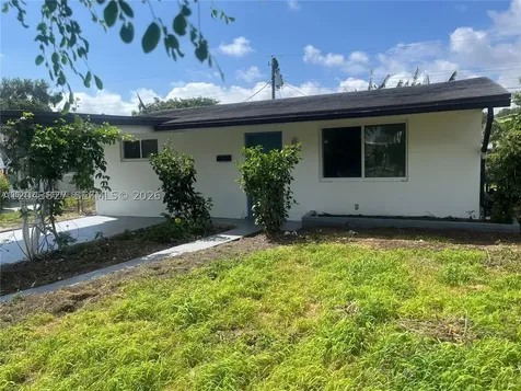 753 SW 3rd Street Dania Beach FL 33004
