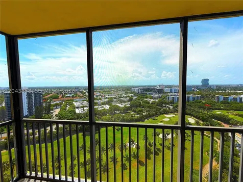 20335 W Country Club Drive Aventura FL 33180