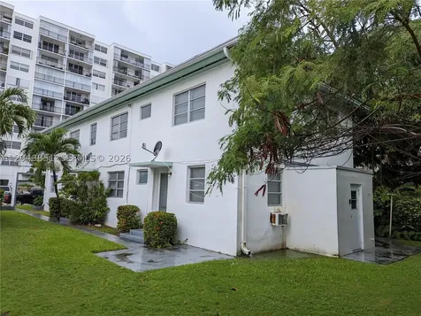 7821 Byron Avenue Miami Beach FL 33141