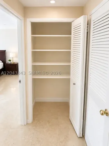 5255 Collins Avenue Miami Beach FL 33140