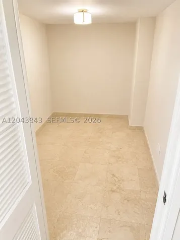 5255 Collins Avenue Miami Beach FL 33140