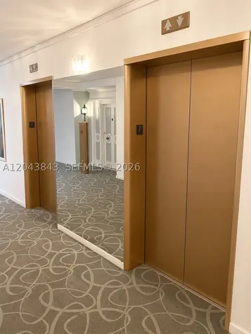 5255 Collins Avenue Miami Beach FL 33140