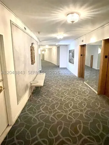 5255 Collins Avenue Miami Beach FL 33140