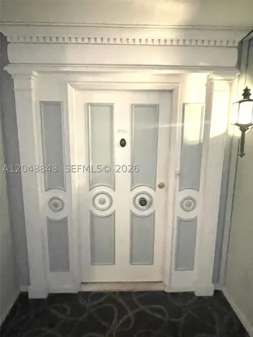 5255 Collins Avenue Miami Beach FL 33140