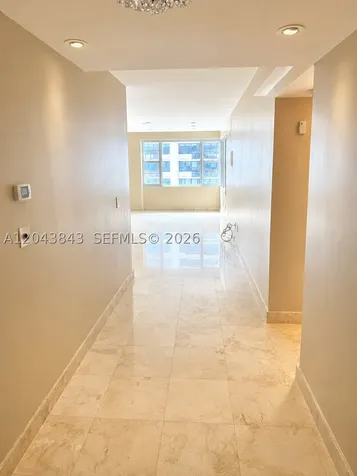 5255 Collins Avenue Miami Beach FL 33140
