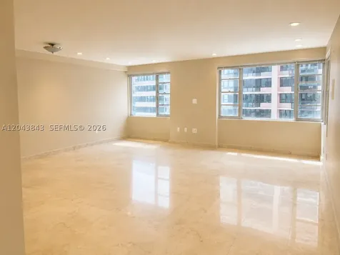 5255 Collins Avenue Miami Beach FL 33140