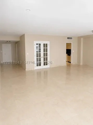 5255 Collins Avenue Miami Beach FL 33140