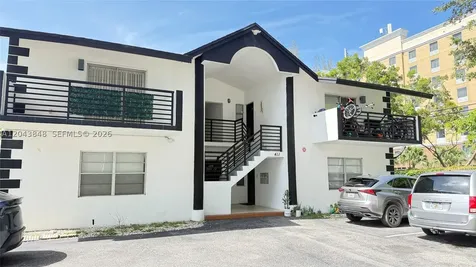 411 SE 10th Street Hallandale Beach FL 33009
