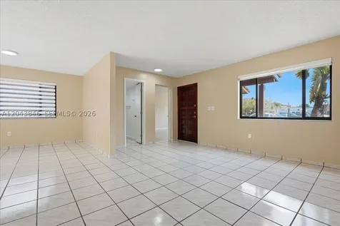 10528 SW 69th Terrace Miami FL 33173