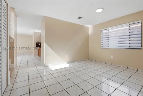 10528 SW 69th Terrace Miami FL 33173