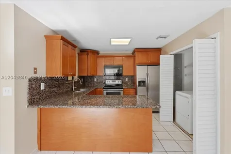 10528 SW 69th Terrace Miami FL 33173