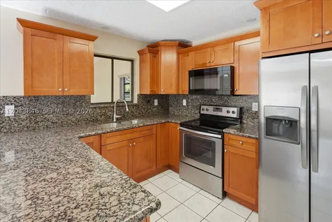10528 SW 69th Terrace Miami FL 33173