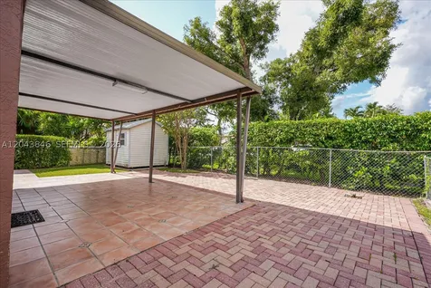 10528 SW 69th Terrace Miami FL 33173