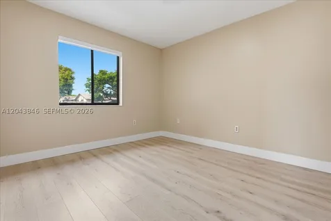 10528 SW 69th Terrace Miami FL 33173