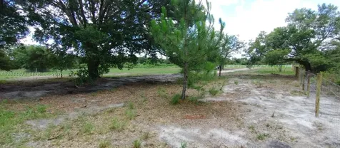 18611 NW 304 Street Okeechobee FL 34972