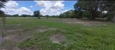 18611 NW 304 Street Okeechobee FL 34972