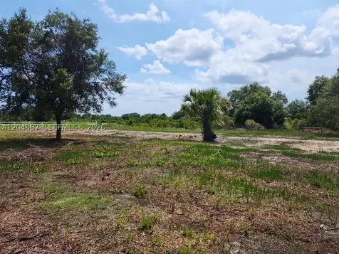 18611 NW 304 Street Okeechobee FL 34972