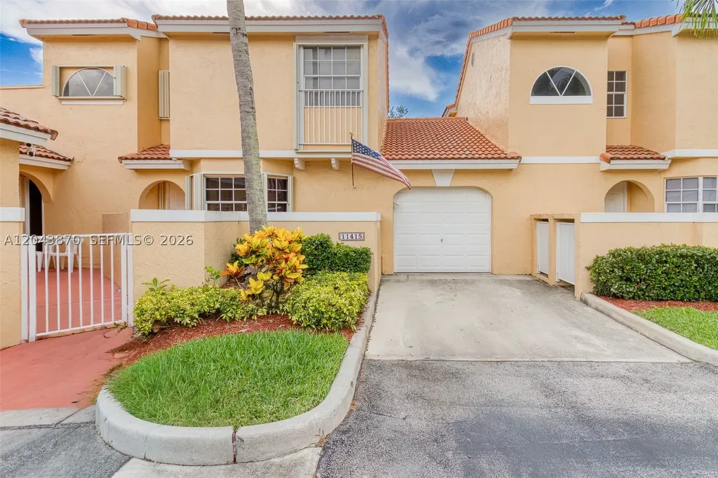 11415 Lakeview Drive Coral Springs FL 33071