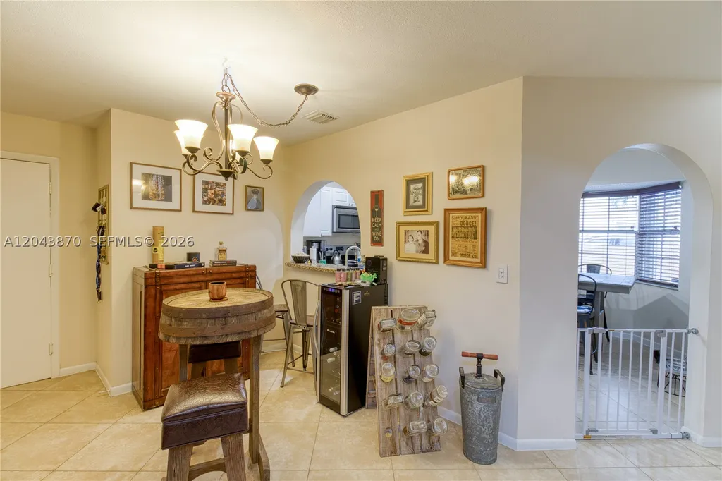 11415 Lakeview Drive Coral Springs FL 33071