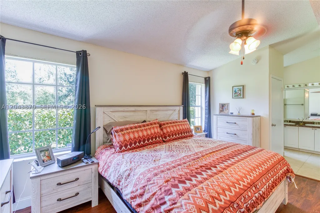 11415 Lakeview Drive Coral Springs FL 33071