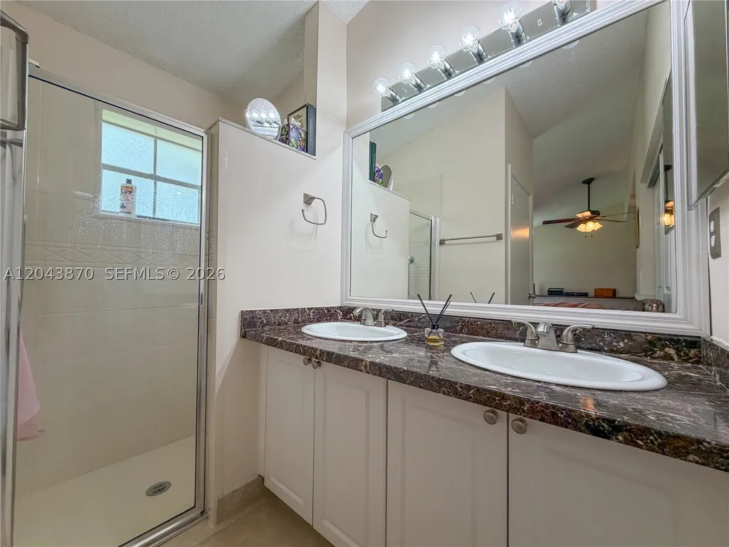 11415 Lakeview Drive Coral Springs FL 33071