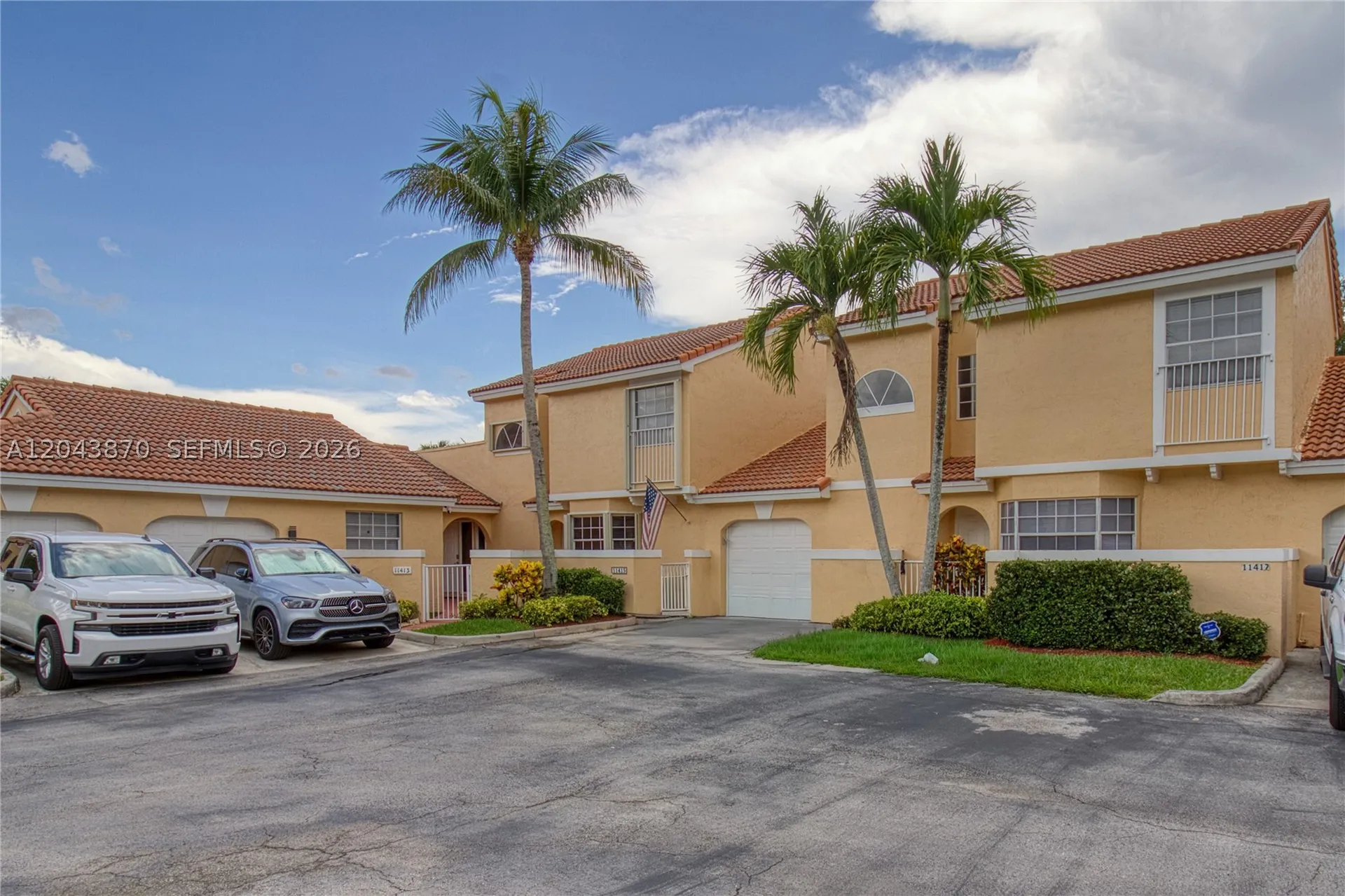 11415 Lakeview Drive Coral Springs FL 33071