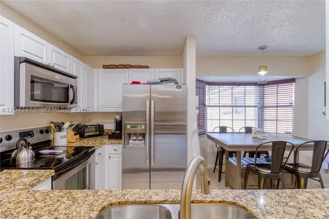 11415 Lakeview Drive Coral Springs FL 33071