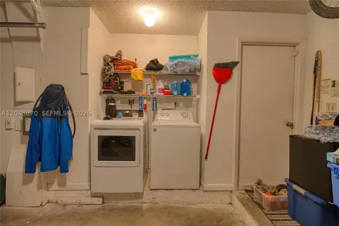 11415 Lakeview Drive Coral Springs FL 33071
