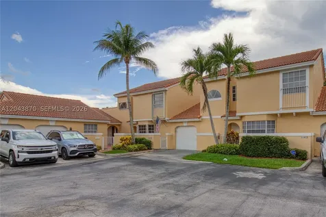 11415 Lakeview Drive Coral Springs FL 33071