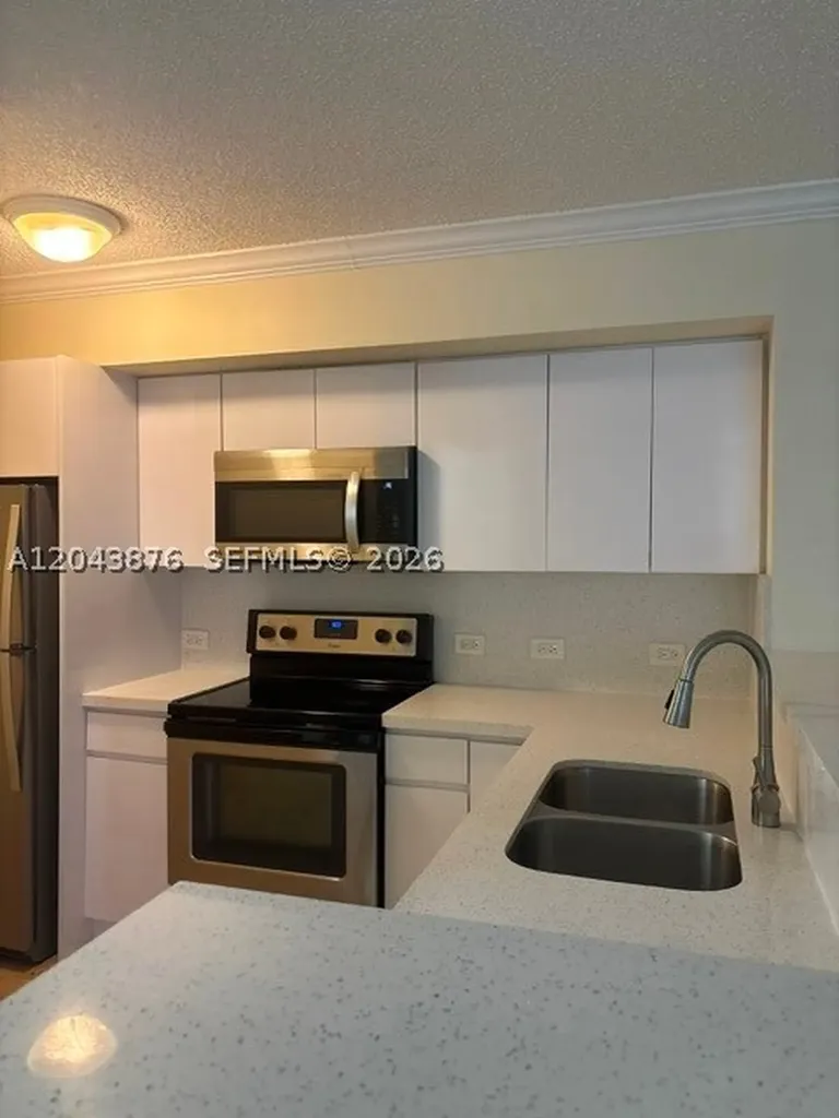 11155 SW 5th Place Pembroke Pines FL 33025