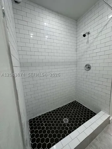 4805 NW 7th Street Miami FL 33126