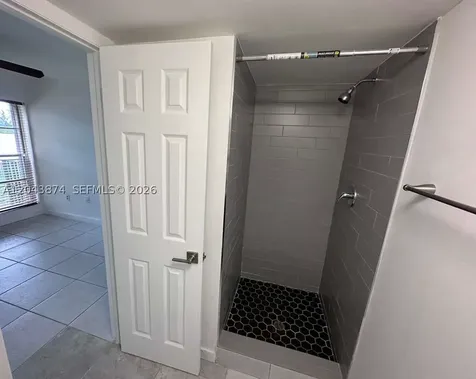 4805 NW 7th Street Miami FL 33126