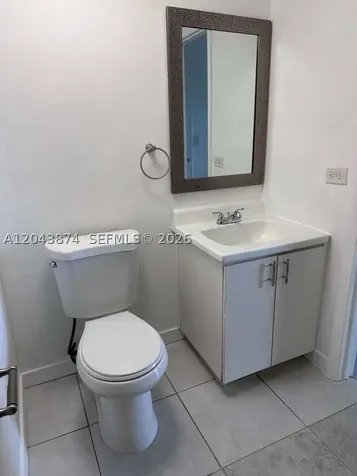 4805 NW 7th Street Miami FL 33126