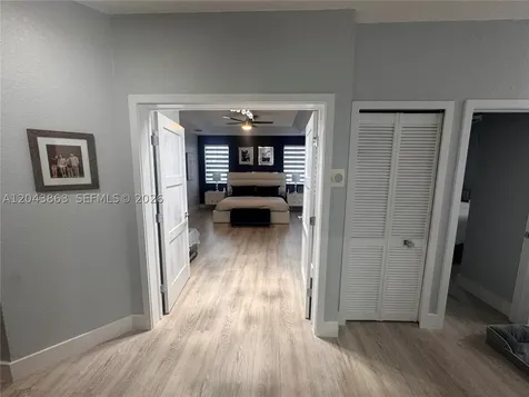 15376 SW 13th Terrace Miami FL 33194