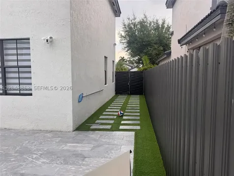 15376 SW 13th Terrace Miami FL 33194