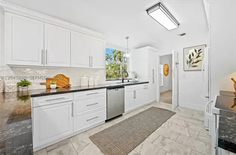 1056 Harrison Street Hollywood FL 33019