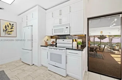1056 Harrison Street Hollywood FL 33019