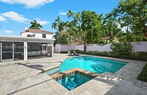 1056 Harrison Street Hollywood FL 33019